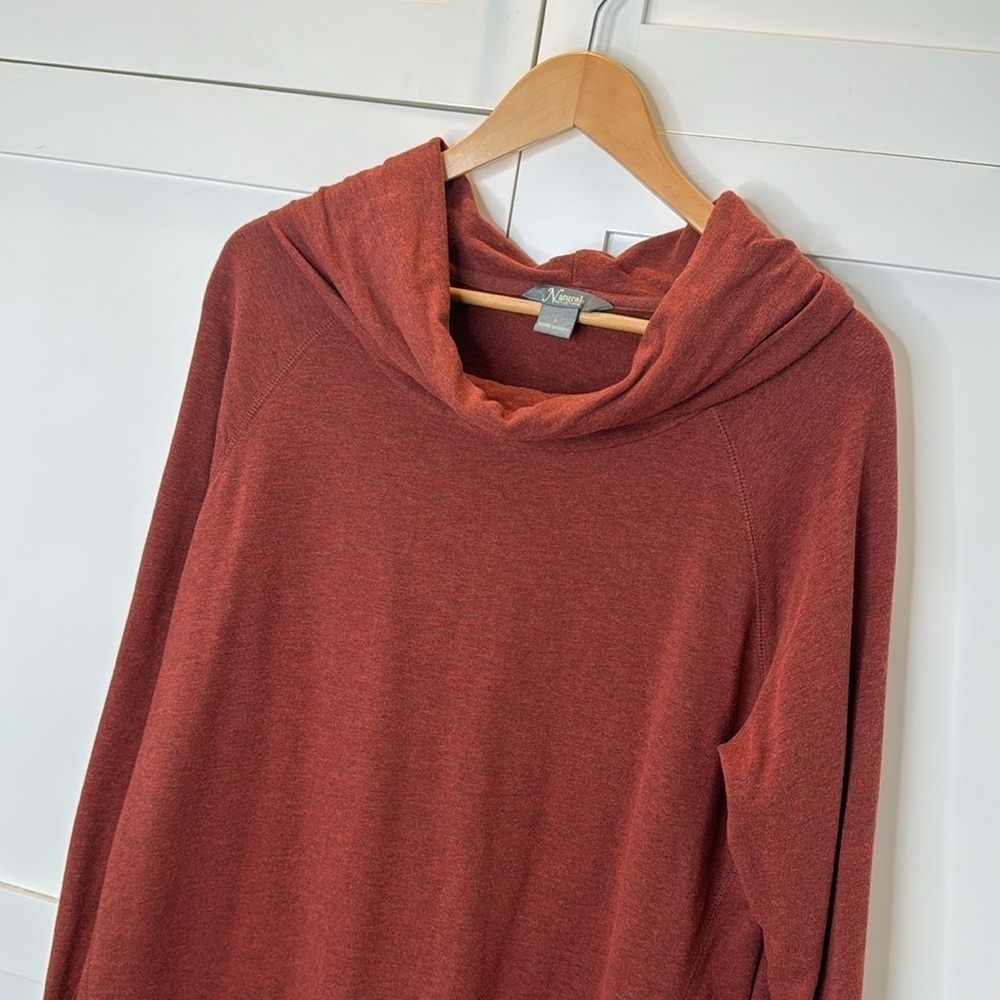Natural Reflections Long Sleeve Loose Turtleneck Rust Sweatshirt Size: Large - Picture 3 of 10